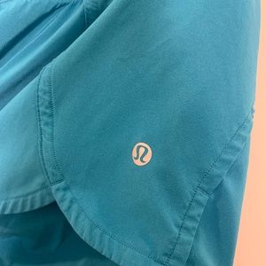 Size 6 Speed Up Mid-Rise Short 4"